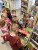 Wycieczka Pszczółek do biblioteki 13.05.2024 r.