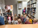 Wycieczka Pszczółek do biblioteki 13.05.2024 r.