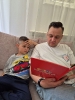 # Tata też czyta
