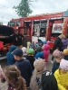Skrzaty i Delfinki poznają pracę strażaka- 09.05.2025 r.