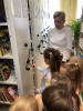 Skrzaty z wizytą w biblioteca - 24.10.2024