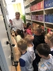 Skrzaty z wizytą w biblioteca - 24.10.2024