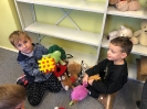 Skrzaty z wizytą w biblioteca - 24.10.2024